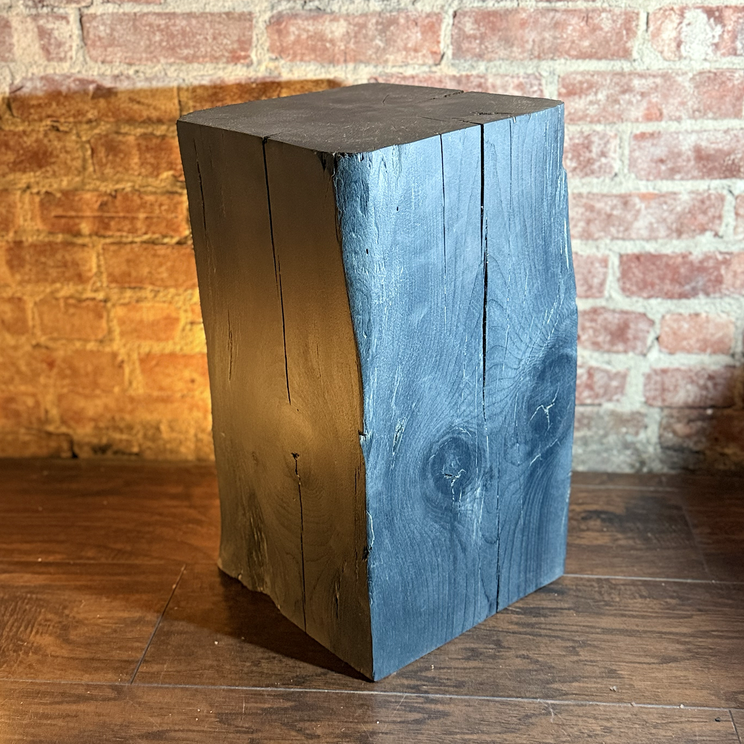 Dimensions: 10.75” x 10.75” X 17.5” <br> LB 105