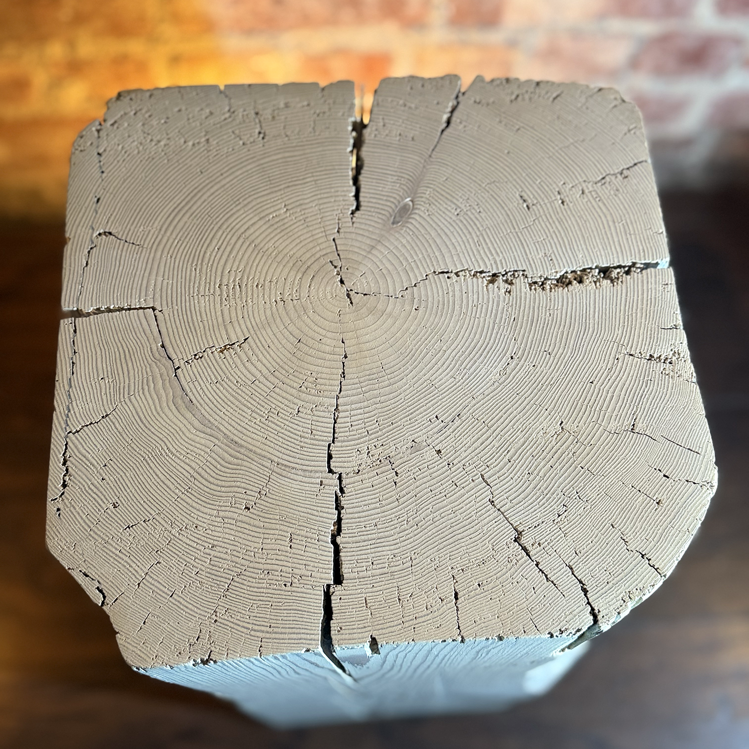 Dimensions: 10.25” X 11” X 19.25” <br> LB 106